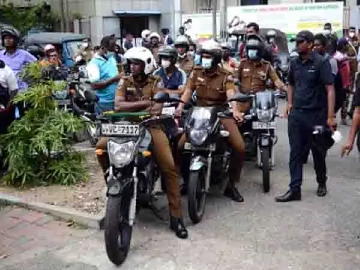 आर्थिक स्थिति में सुधार के रूप में ईंधन की कीमतों में कमी करेगा श्रीलंका